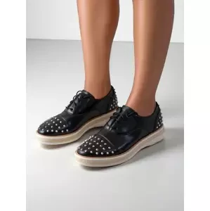 Resti Women's flat shoes embellished with studs Azaldo