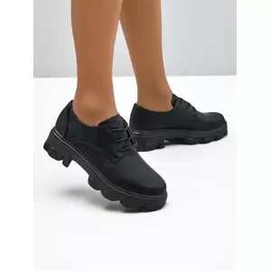 Resti Women's shoes on a thicker sole Gofey