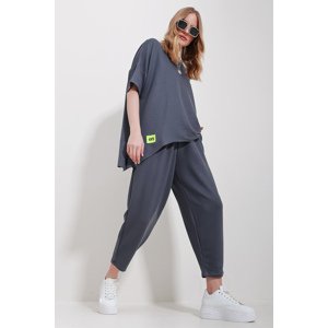 Trend Alaçatı Stili Women's Anthracite Crew Neck Asymmetric Cut Coated Blouse And Trousers Suit