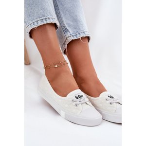 Ladies Sneakers With Embroidery Lee Cooper White
