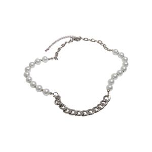 Chain necklace with various pearls - silver colors